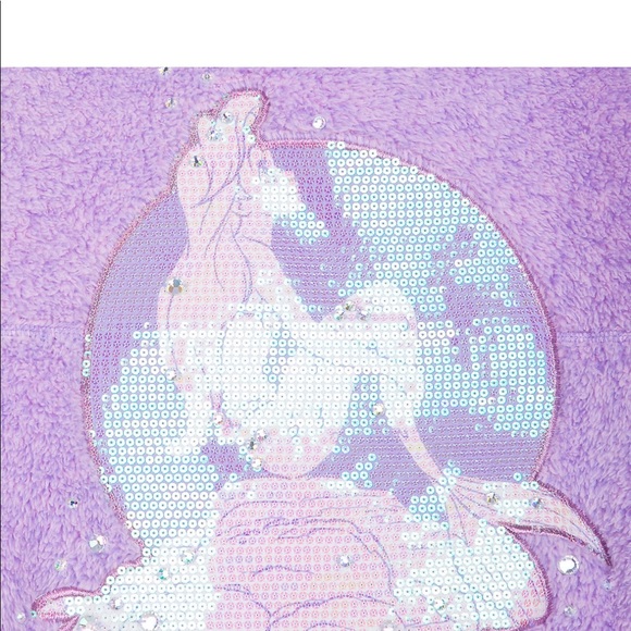 Disney The Little Mermaid Ariel Spirit Jersey NWT - Picture 4 of 4